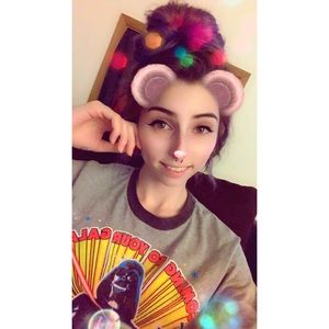 Meet your Posher, Dakota